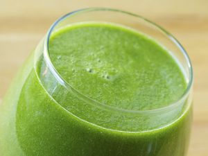 Raw vegan green smoothies
