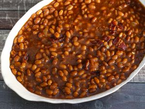 5 ingredient slow cooker beans with bacon