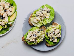 Chicken Salad With Apples and Cranberries recipe, chicken salad on bread