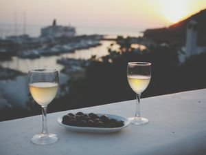 The Mediterranean country of Greece produces bright, crisp white wines.