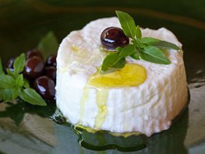 Goat cheese with olive oil