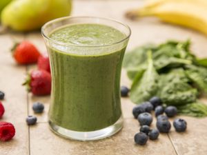Green Smoothie with Ingredients