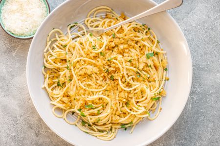 Pasta with anchovies and garlic breadcrumbs