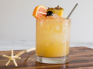 Rum Swizzle Cocktail