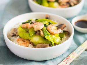 Shrimp with chinese greens stir fry